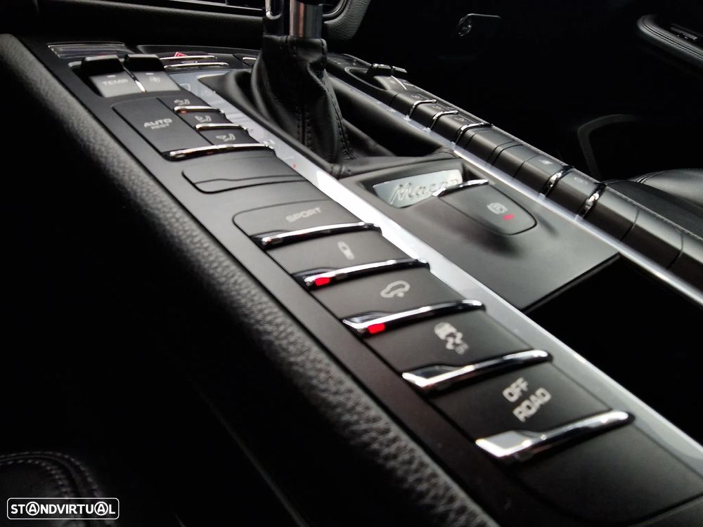 Porsche Macan Standard - 30