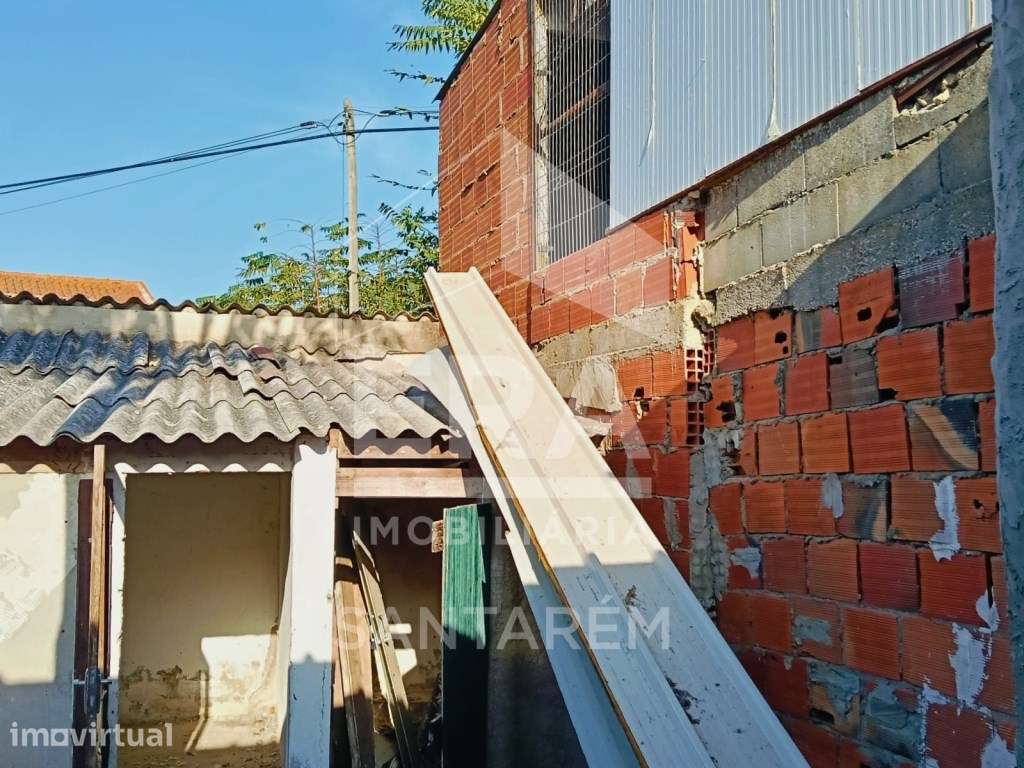 Conjunto de 2 Moradias a necessitar de obras - Grande imagem: 4/12