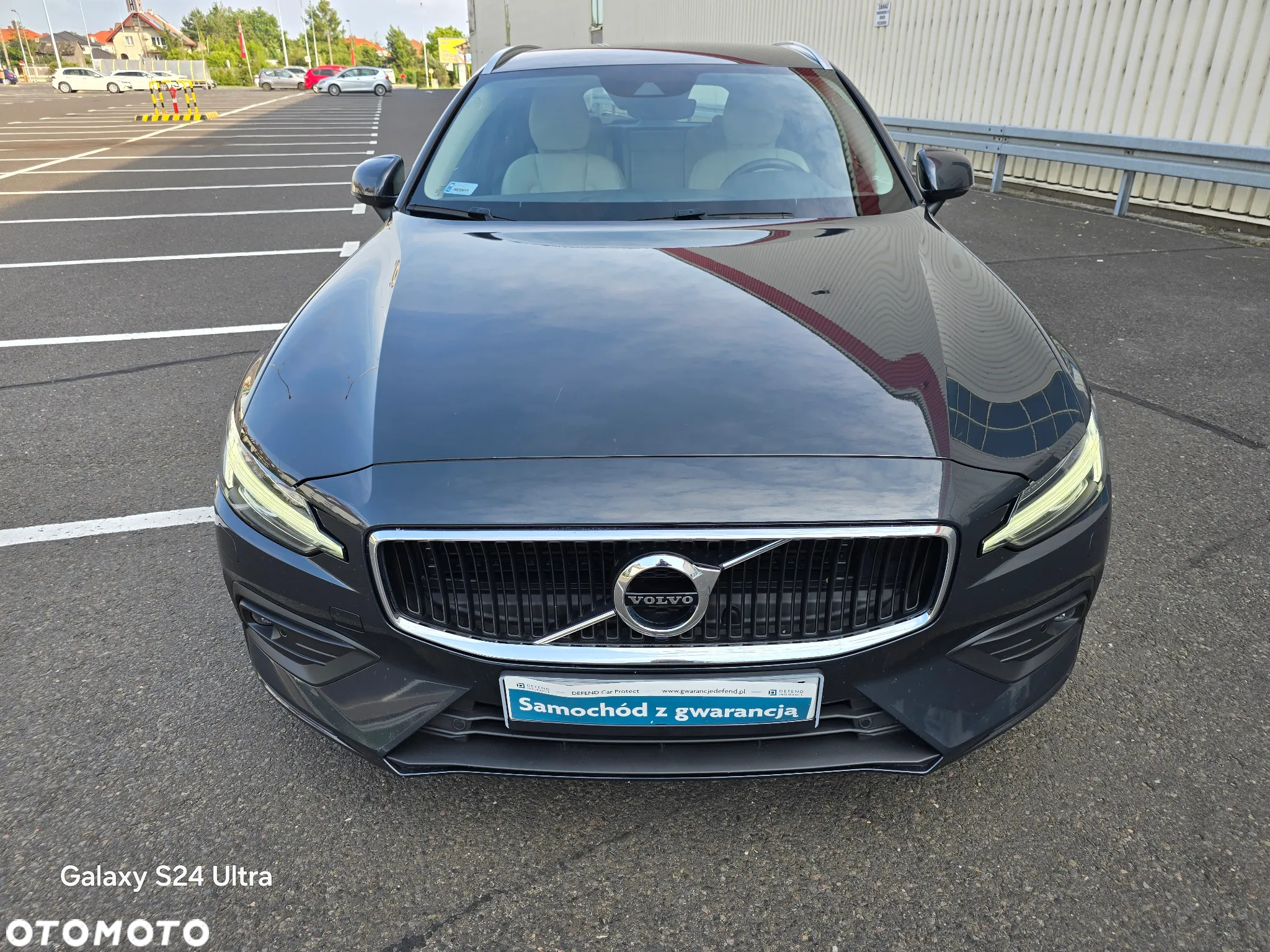 Volvo V60 T4 Momentum Pro - 2