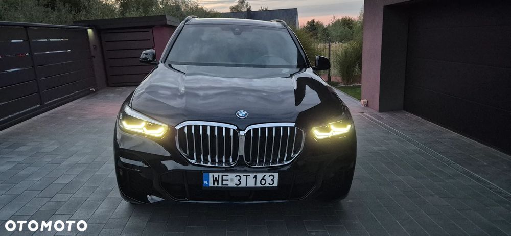 BMW X5 2021 photo 2