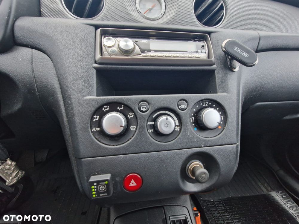 Mitsubishi Outlander - 13