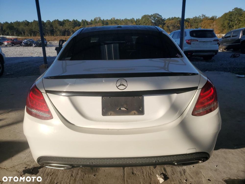 Mercedes-Benz Klasa C 300 9G-TRONIC Exclusive - 6