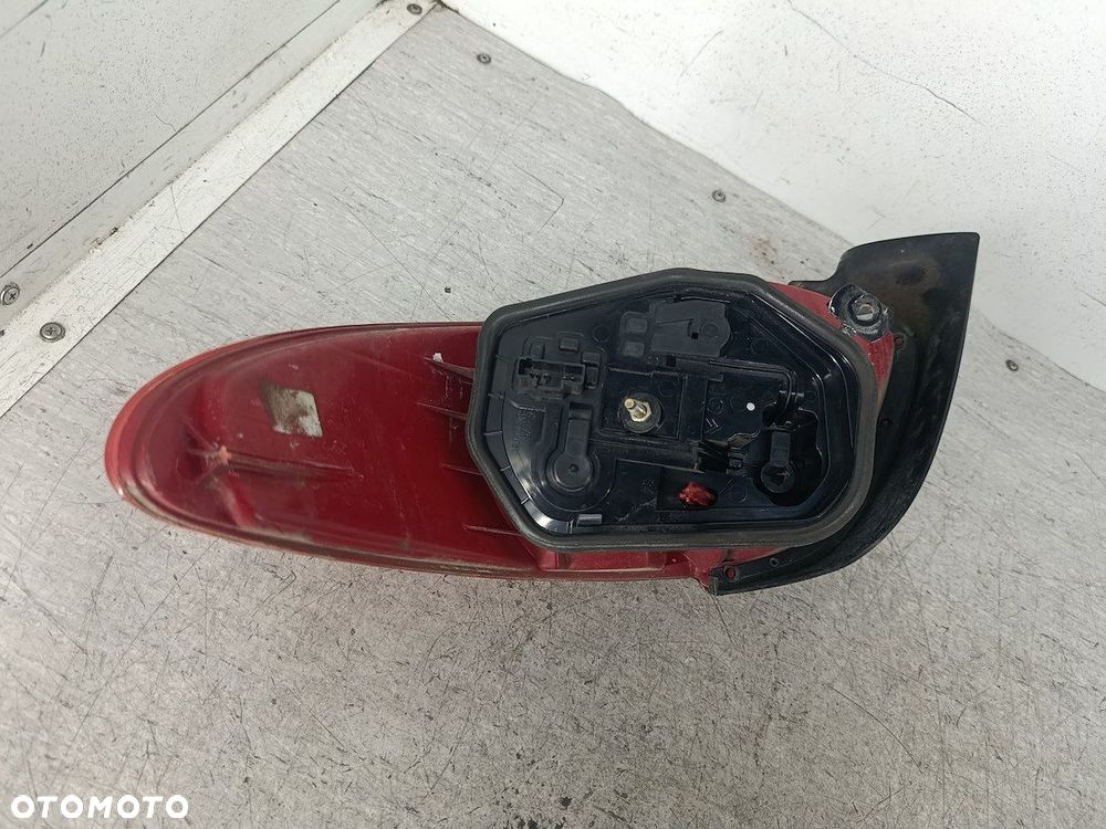 LAMPA TYLNA LEWA PEUGEOT 206 CC 2531G  AXO SCINTEX - 4