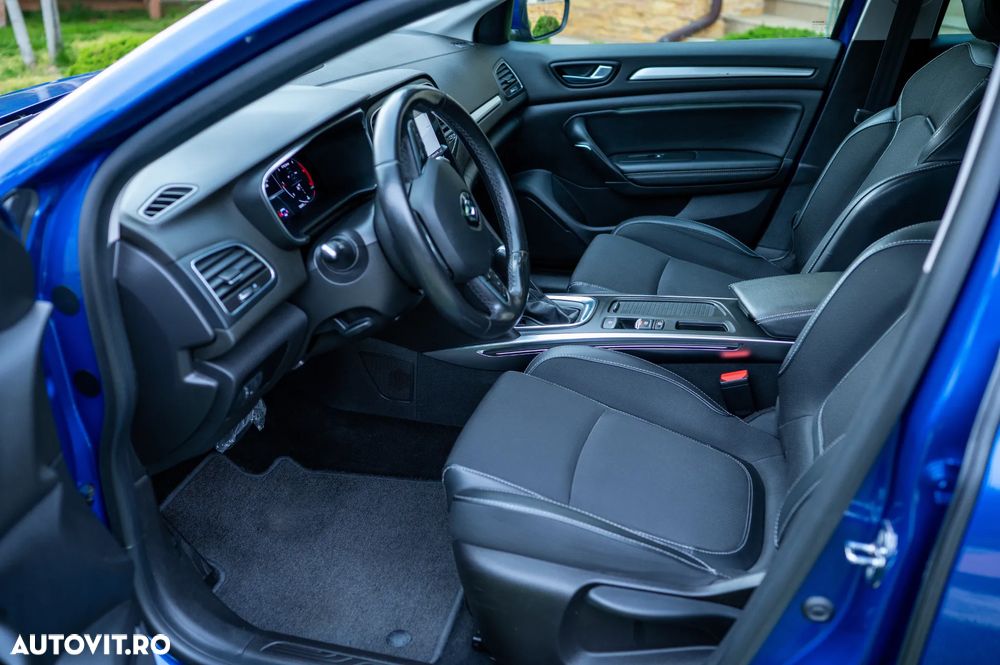 Renault Megane BLUE dCi EDC Intens - 19