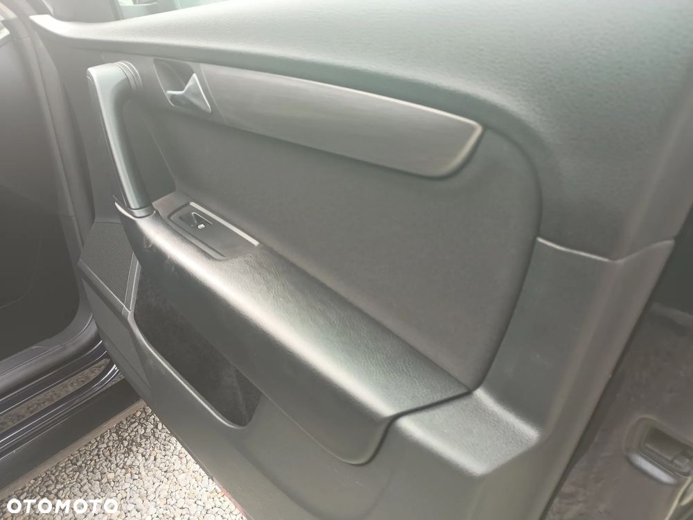 Volkswagen Passat 2.0 Blue TDI SCR Trendline - 24