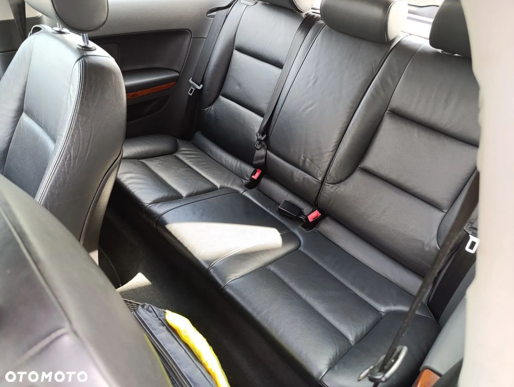 Audi A3 3-drzwiowe 2.0 FSI Ambiente - 7