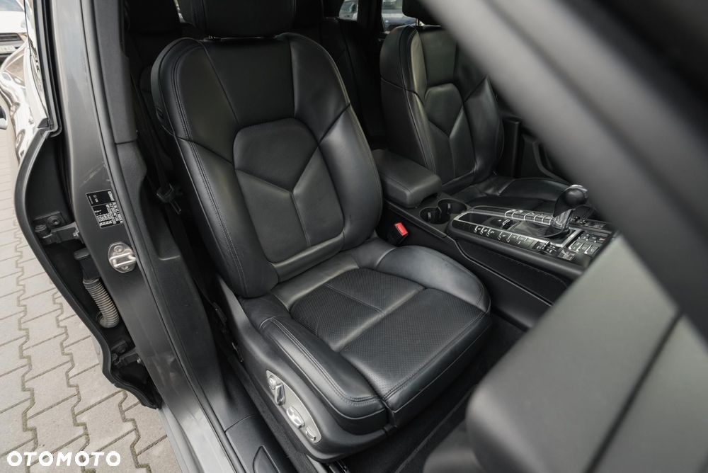 Porsche Macan - 15