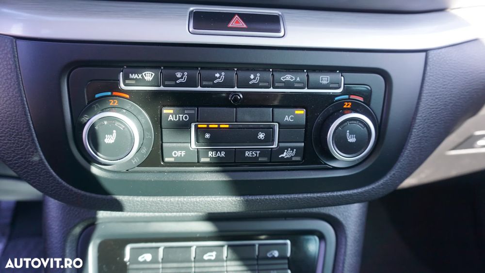 Volkswagen Sharan 2.0 TDI 4MOTION Blue Motion Style - 25