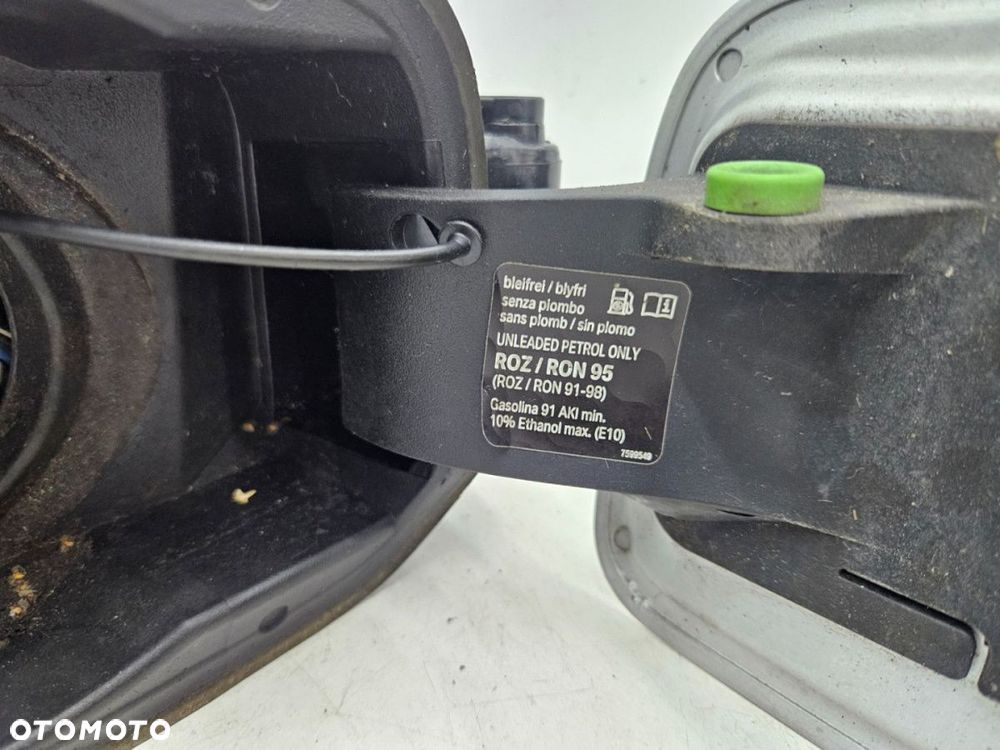 Klapka wlewu paliwa BMW E92 Coupe 04-12r. korek zbiornika paliwa 354/7 Titansliber Metallic 7117982 - 5