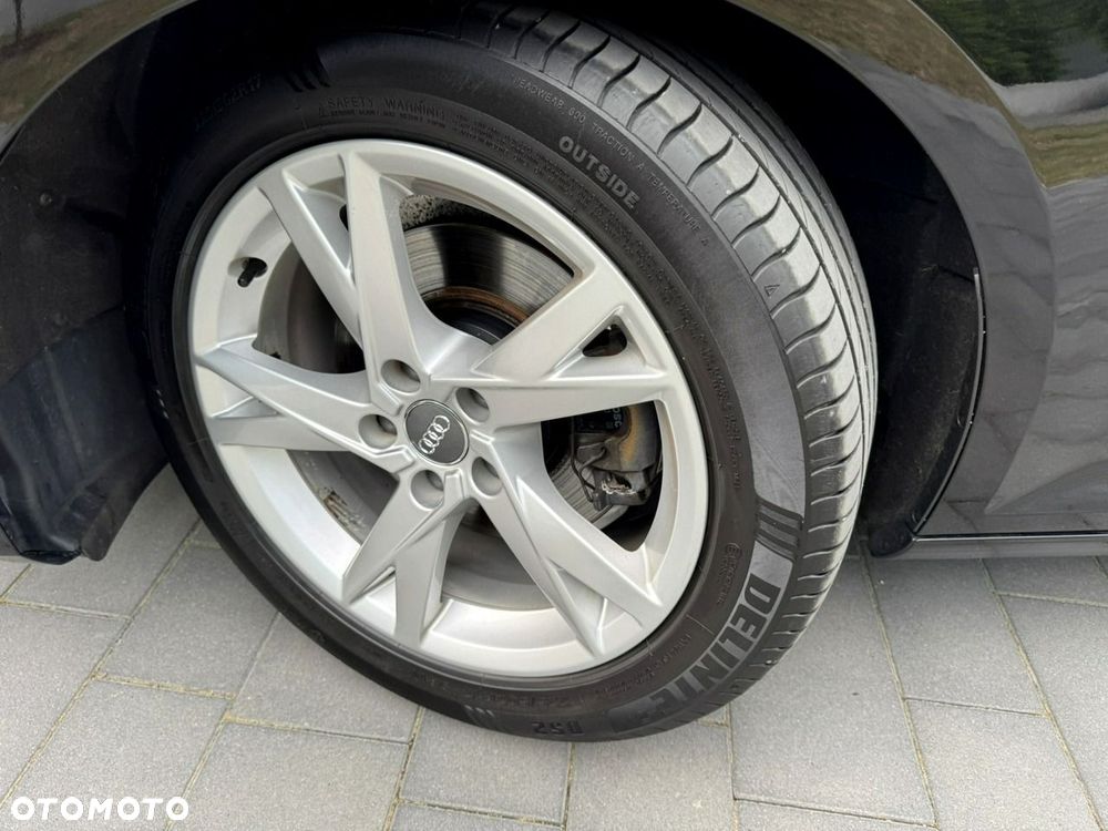 Audi A4 Avant 2.0 TDI ultra sport - 19