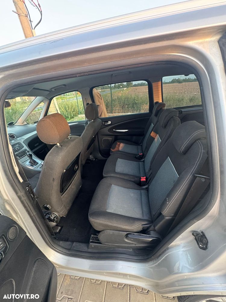 Ford Galaxy - 4