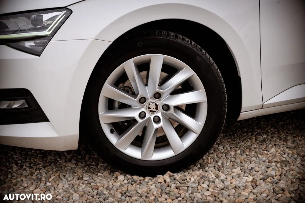 Skoda Superb 2.0 TDI DSG Style - 31