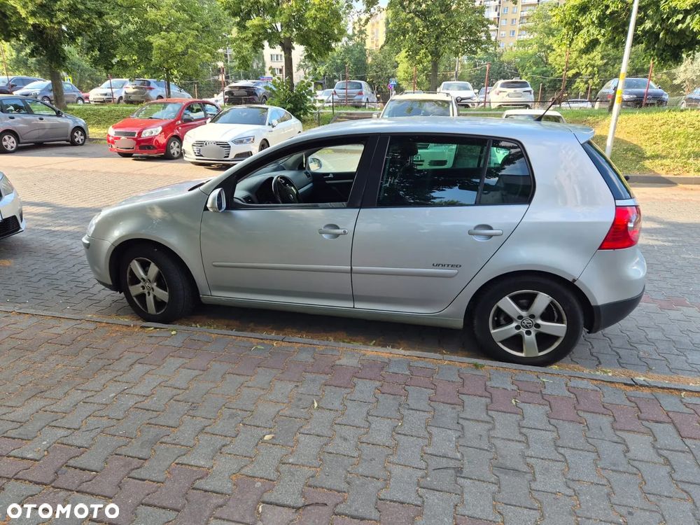 Volkswagen Golf 1.6 United - 2