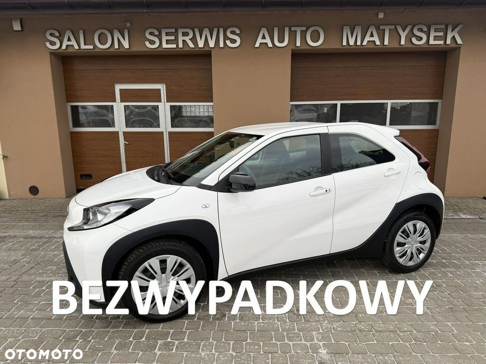 Toyota Aygo X 1.0 VVT-i X-play - 1