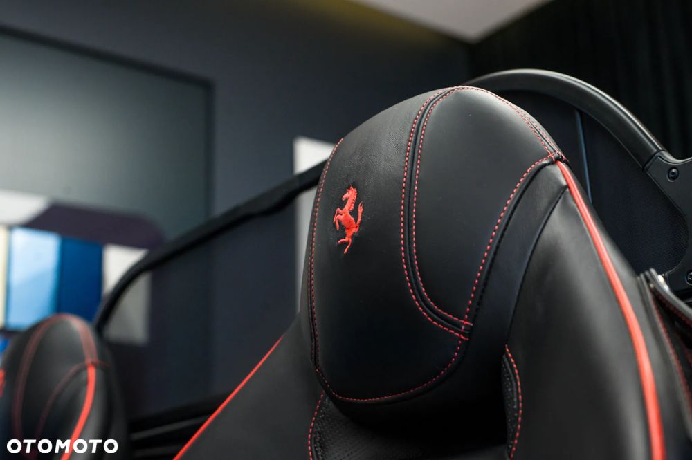 Ferrari California T - 20