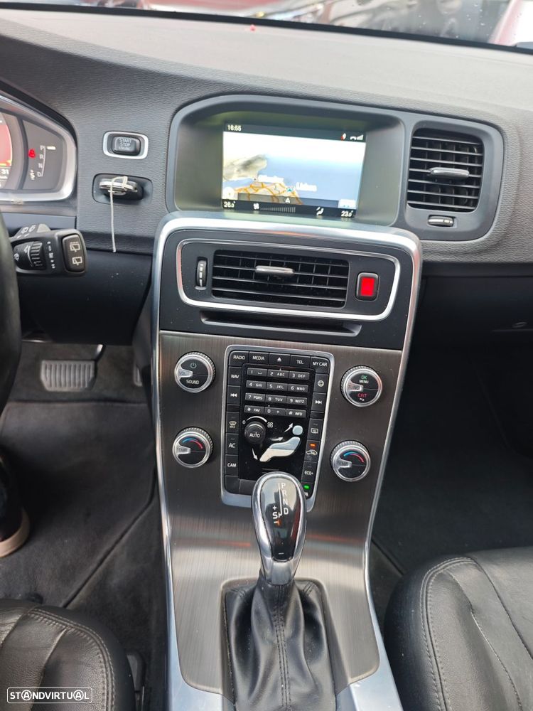 Volvo V60 2.0 D4 Summum Geartronic - 17
