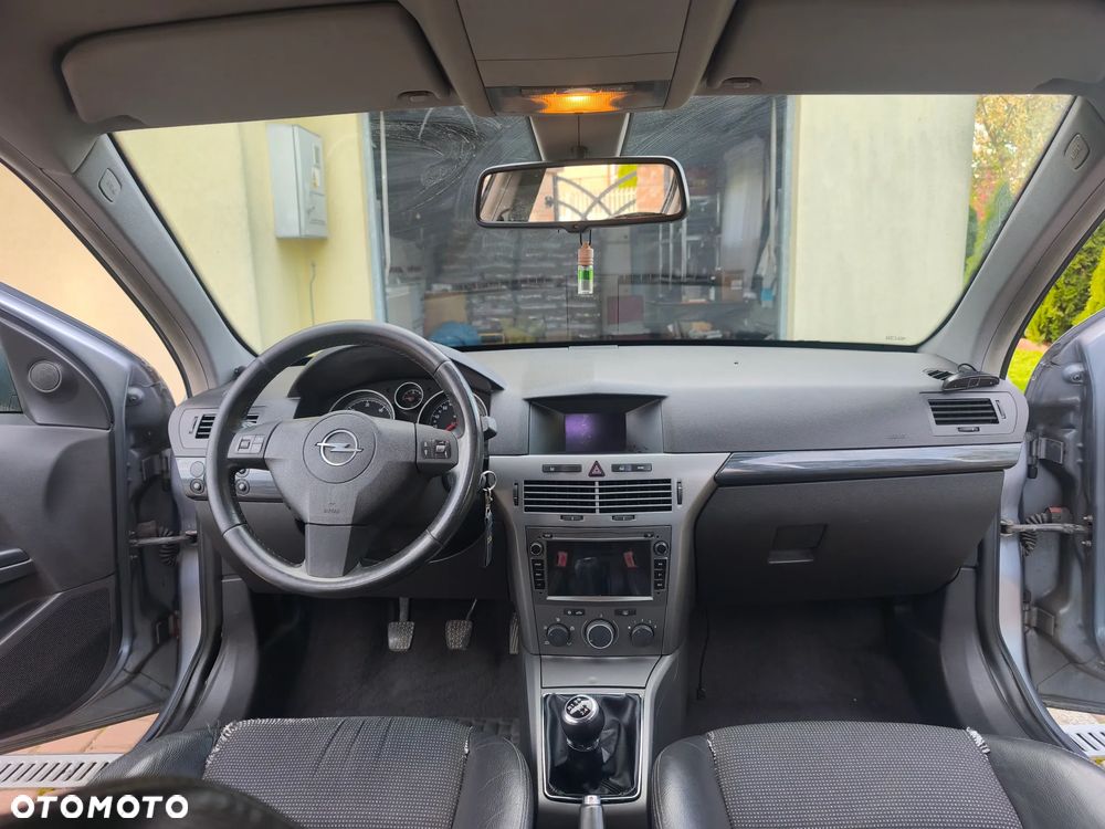 Opel Astra 1.7 CDTI Sport - 11