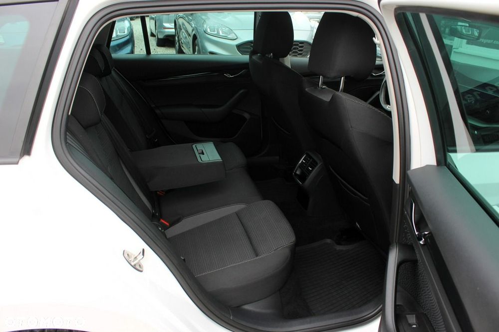 Skoda Octavia 1.5 TSI ACT Ambition DSG - 13