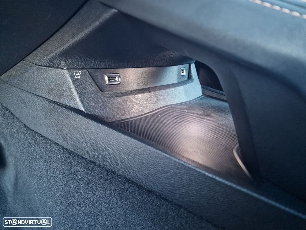 Peugeot 508 1.6 Hybrid GT e-EAT8 - 33