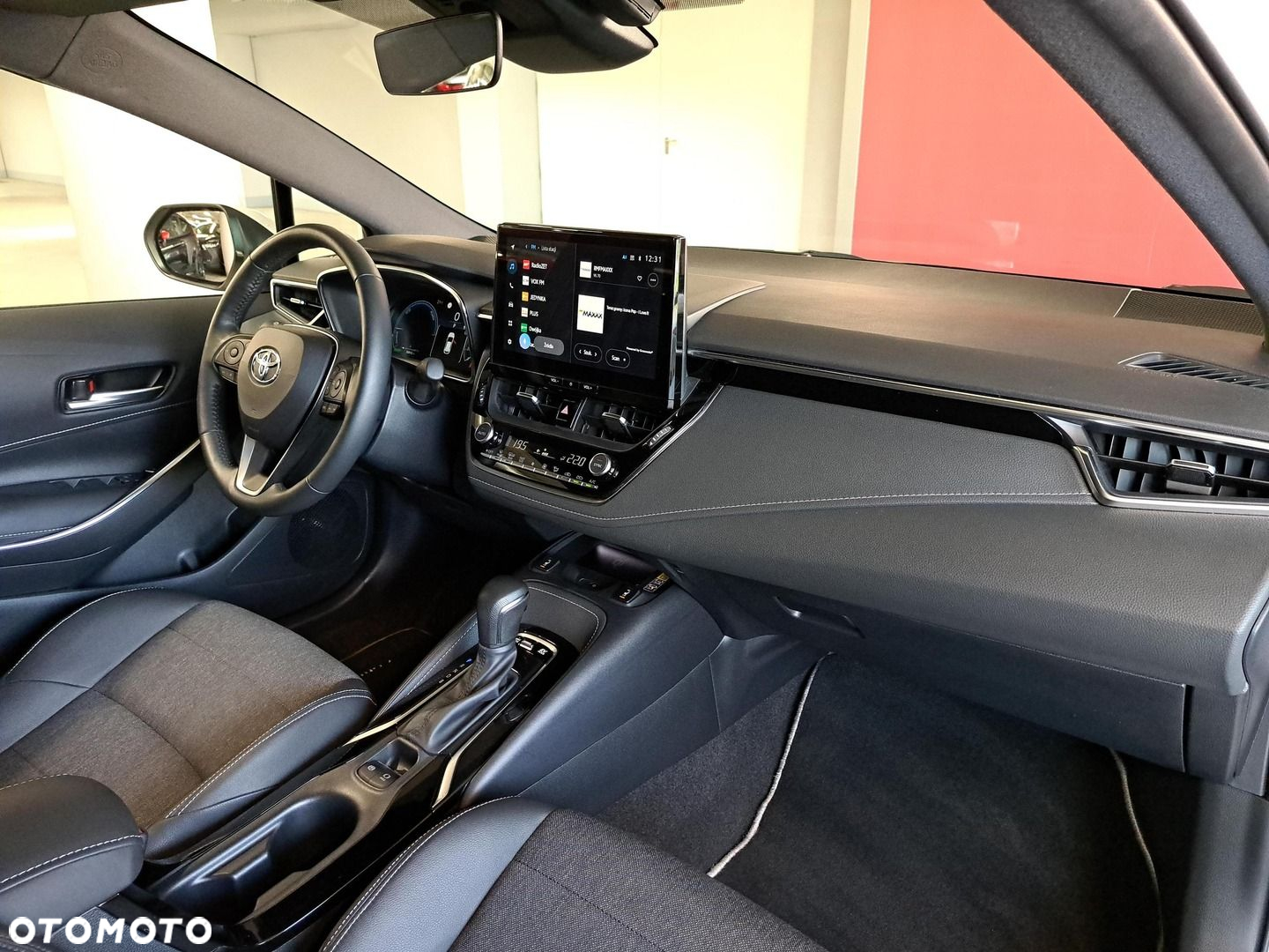 Toyota Corolla 1.8 Hybrid Style - 16