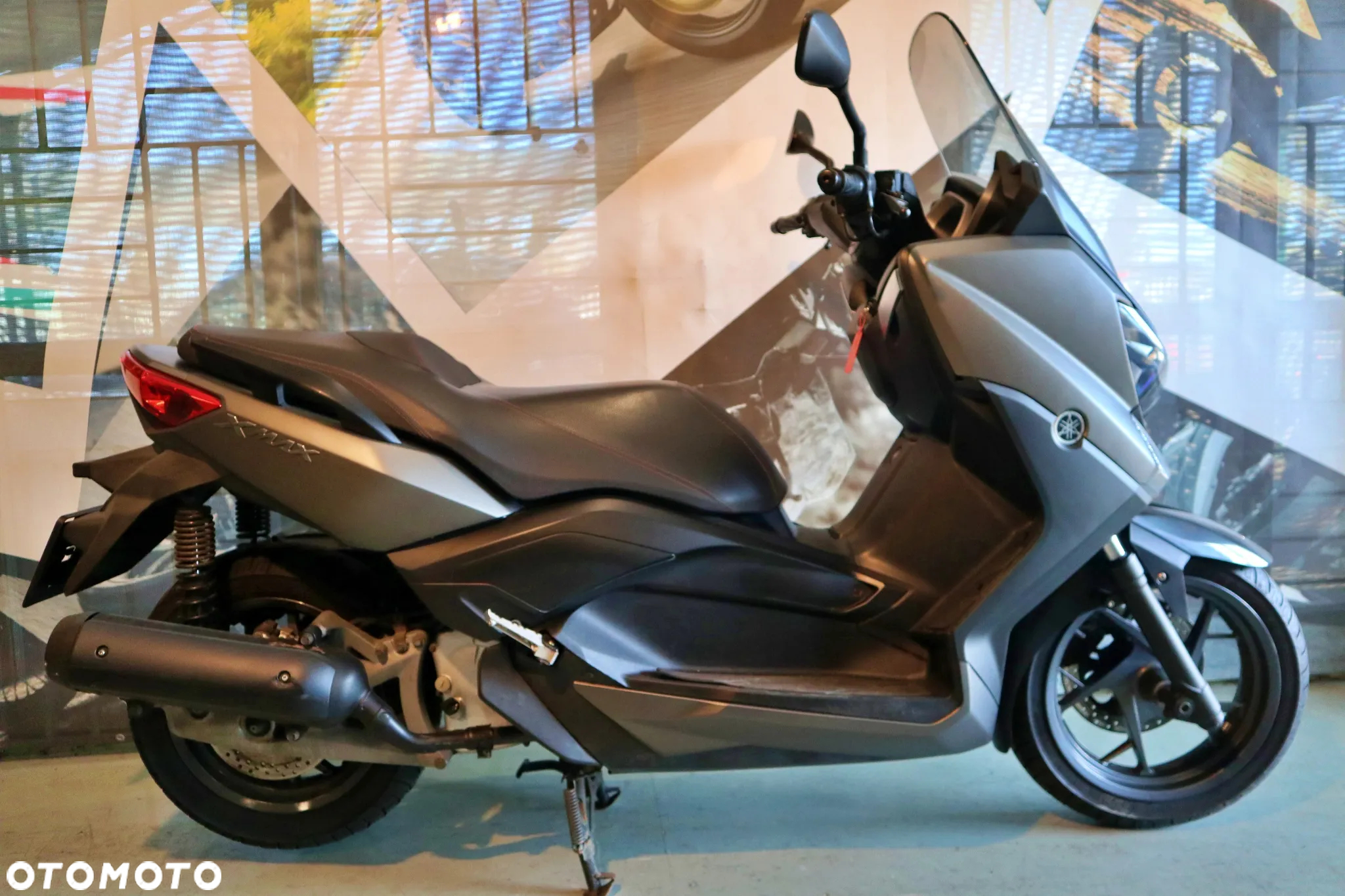 Yamaha X-max - 12
