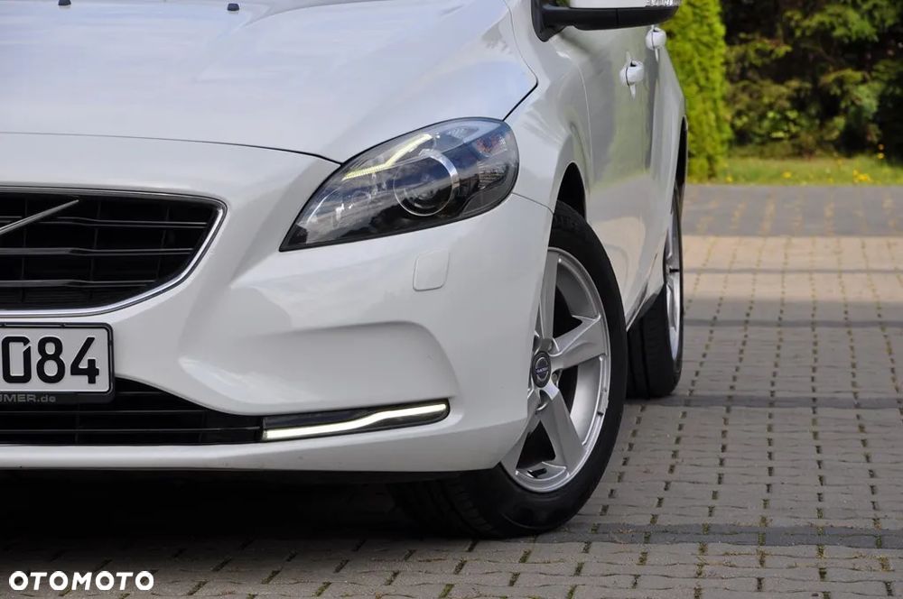 Volvo V40 D2 Momentum - 8