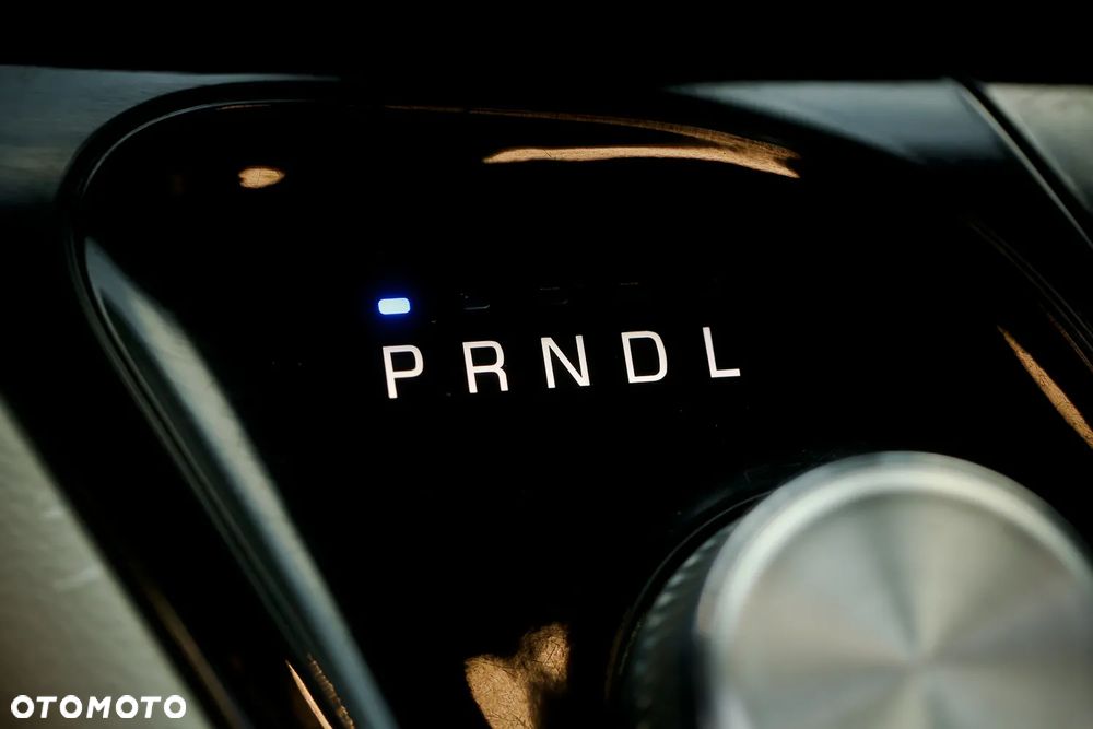 Chrysler Pacifica - 16