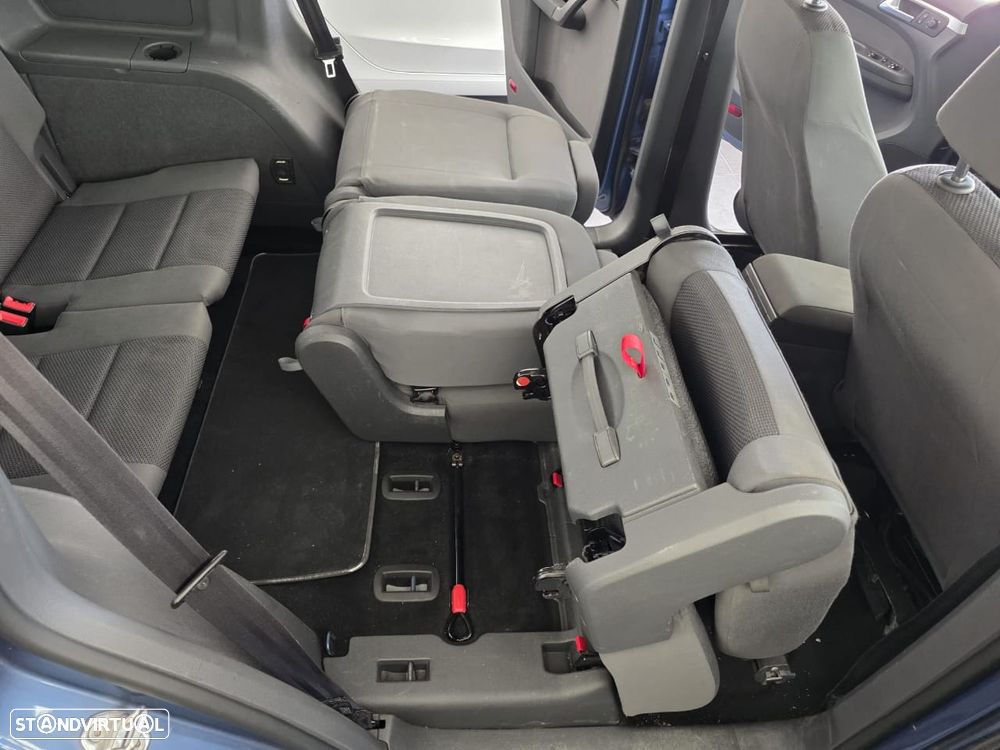 VW Touran 1.6 TDI Blue.Confortline DSG 5L - 5