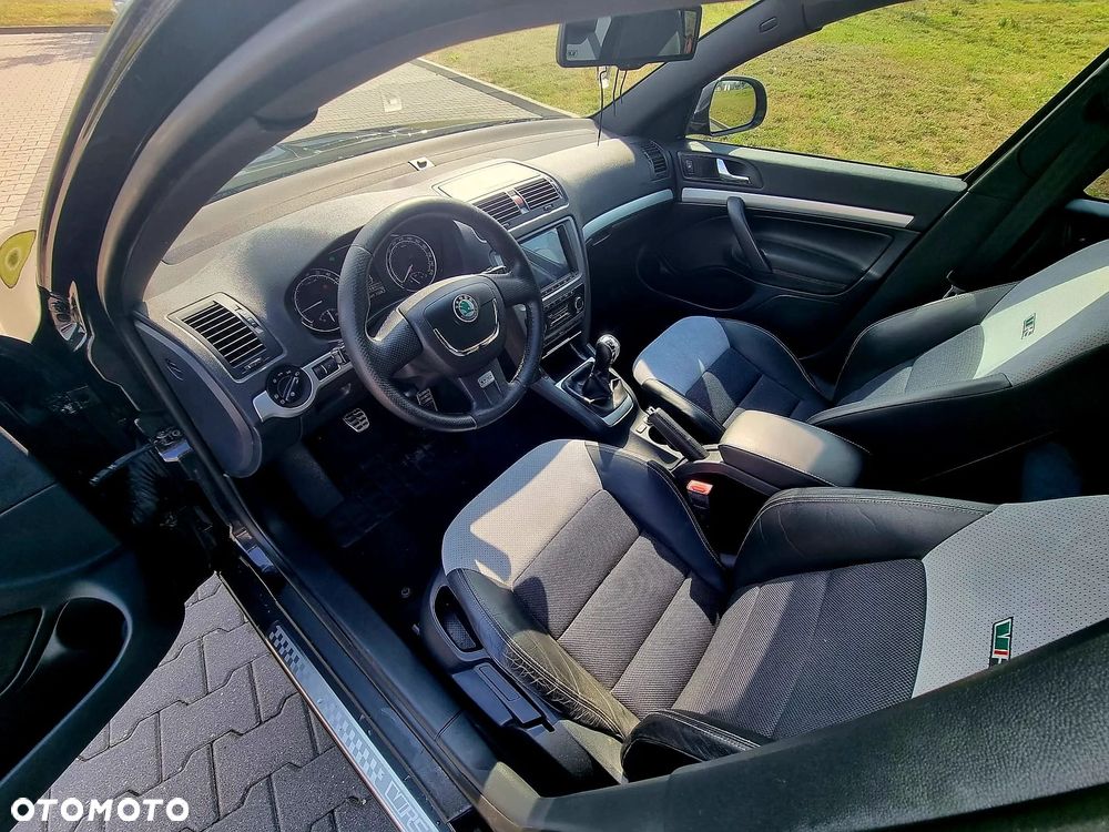 Skoda Octavia 2.0 TDI RS - 19