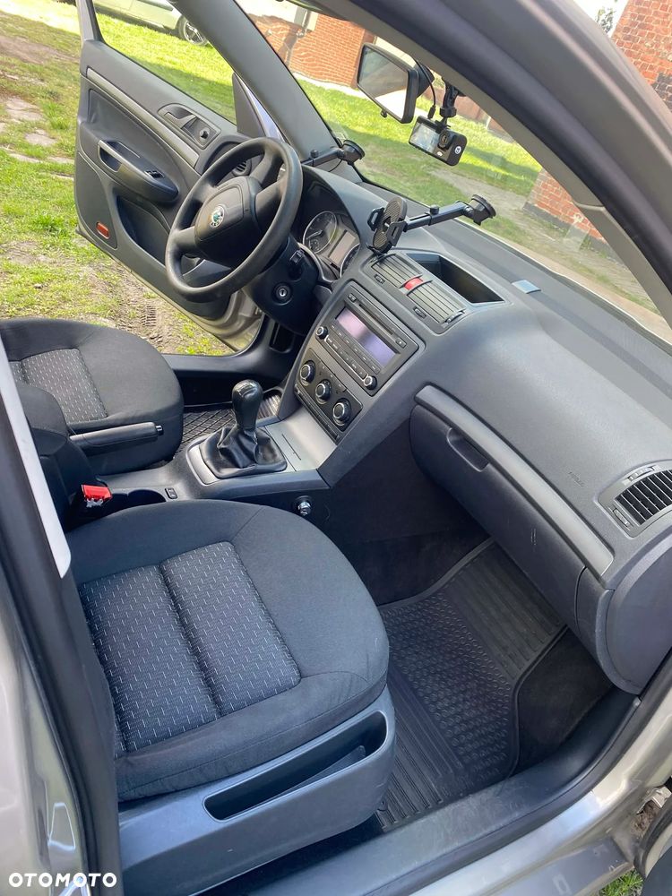 Skoda Octavia 1.6 Tour - 3