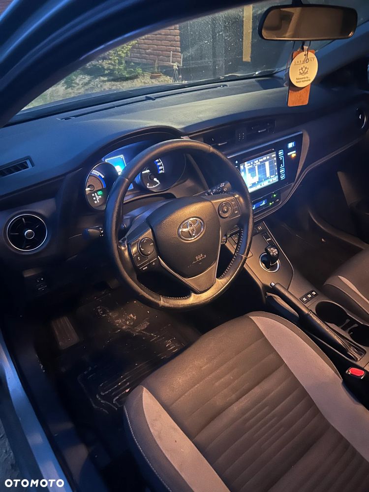 Toyota Auris - 36