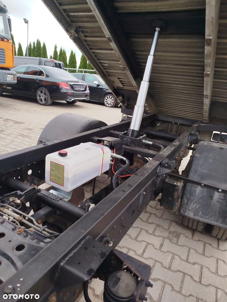 Mitsubishi CANTER - 15