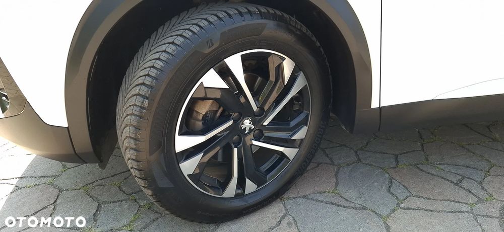 Peugeot 2008 1.5 BlueHDi Allure S&S EAT8 - 18
