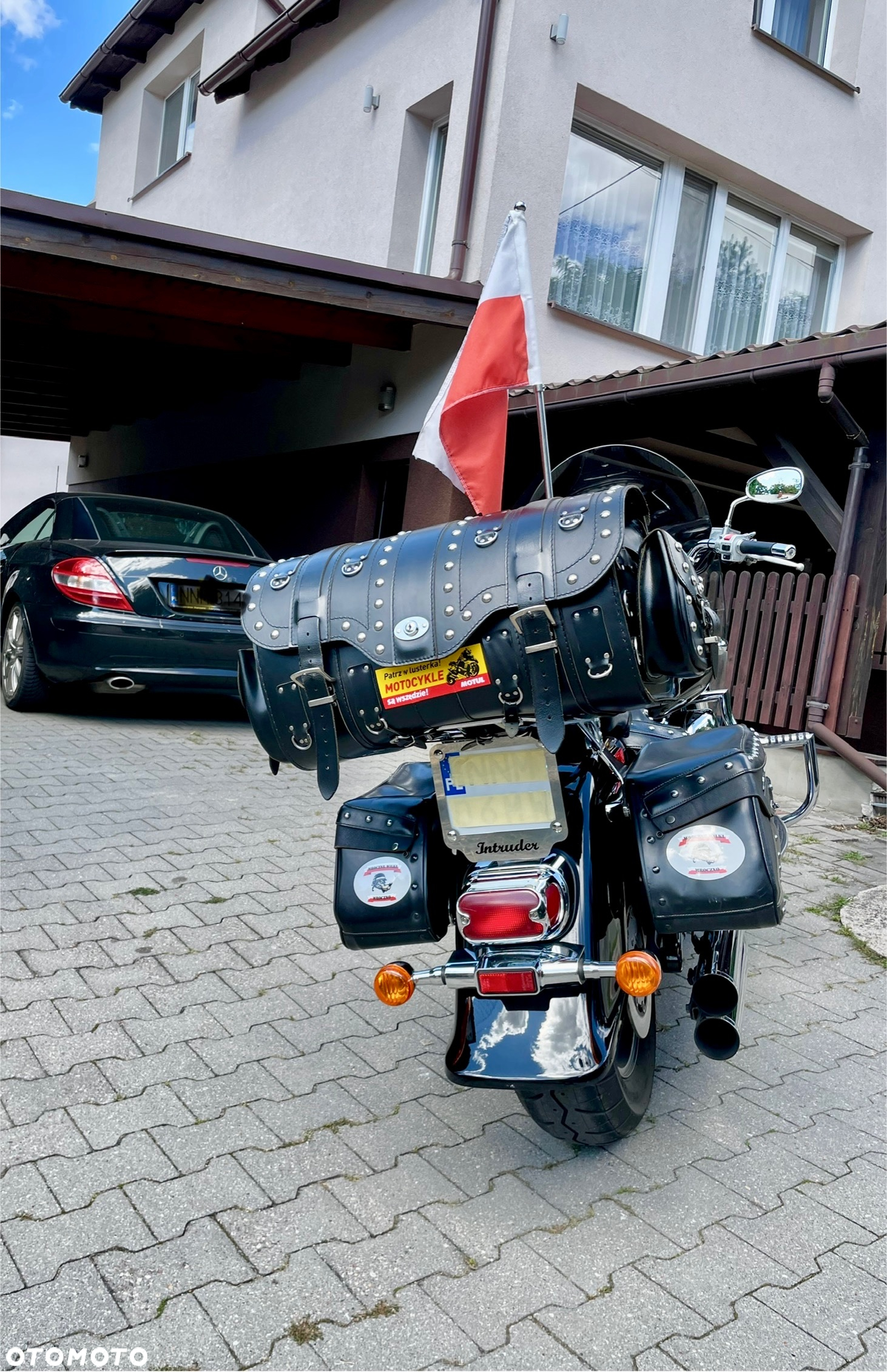 Suzuki Intruder - 8