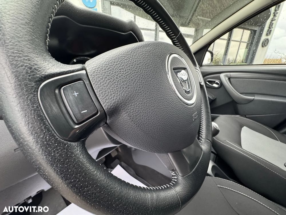 Dacia Duster dCi 110 FAP 4x4 Laureate - 14