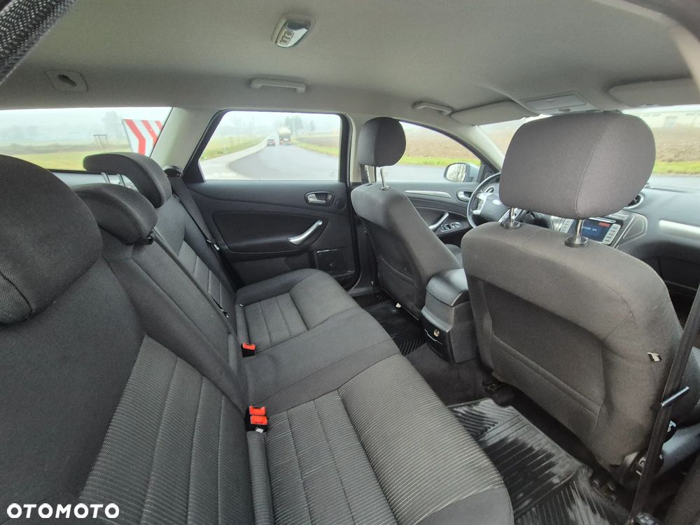 Ford Mondeo 2.0 FF Titanium - 21