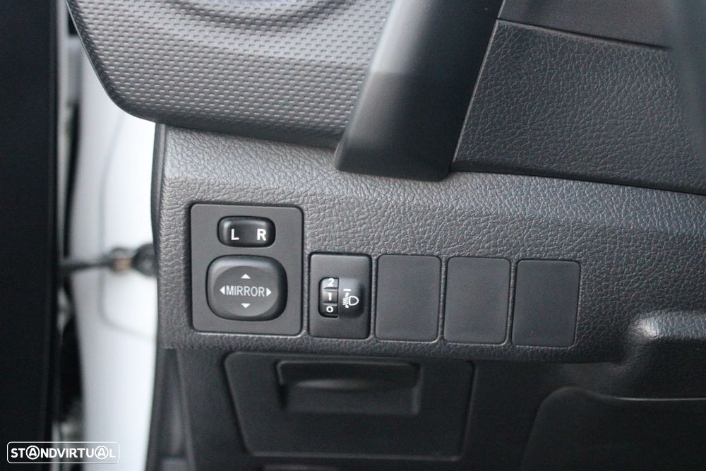 Toyota Auris 1.4 D-4D Comfort - 42