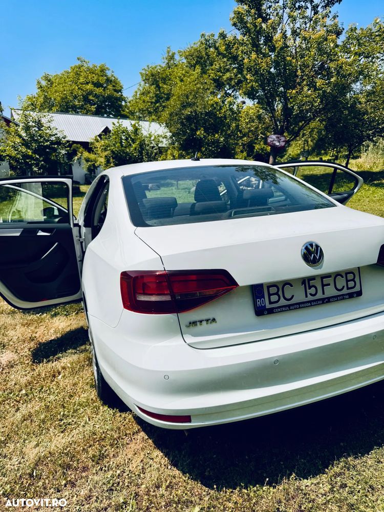 Volkswagen Jetta 1.2 TSI Comfortline - 4