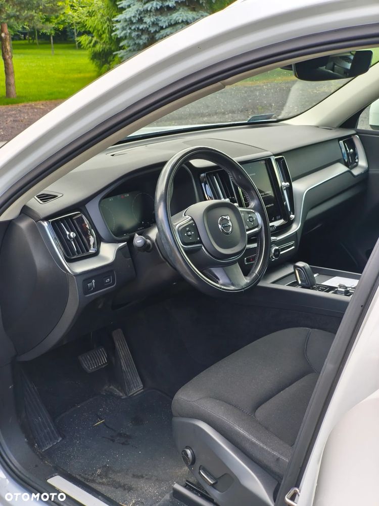 Volvo XC 60 B4 B Momentum Pro - 25