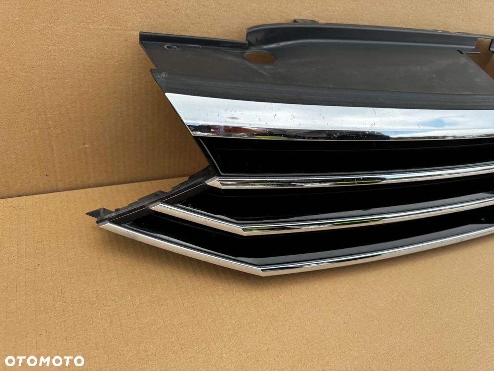 ATRAPA GRILL VW PASSAT B8 3G0 - 6