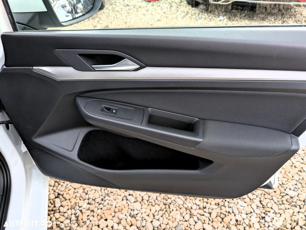 Volkswagen Golf 1.5 TSI ACT Style - 19