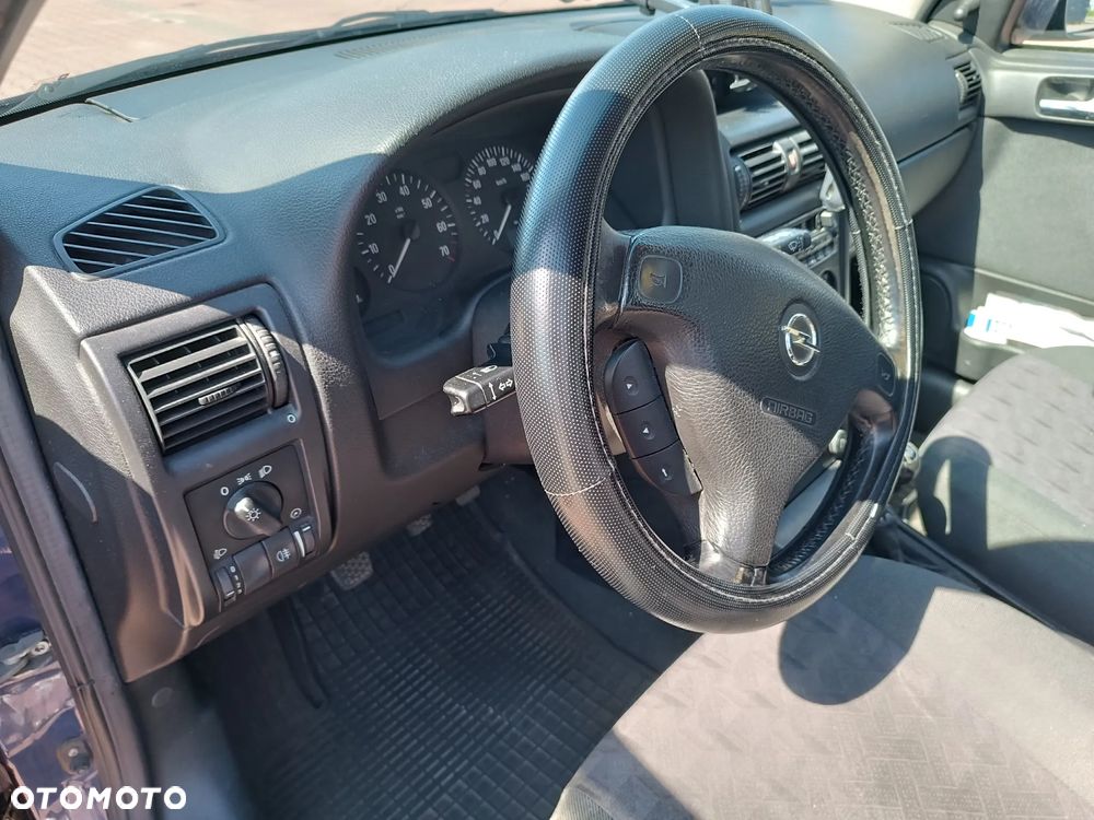 Opel Astra 1.4 Club - 13