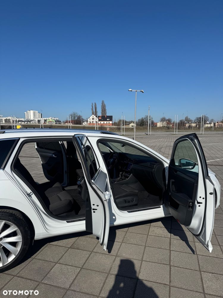 Skoda Superb 2.0 TDI Style DSG - 11