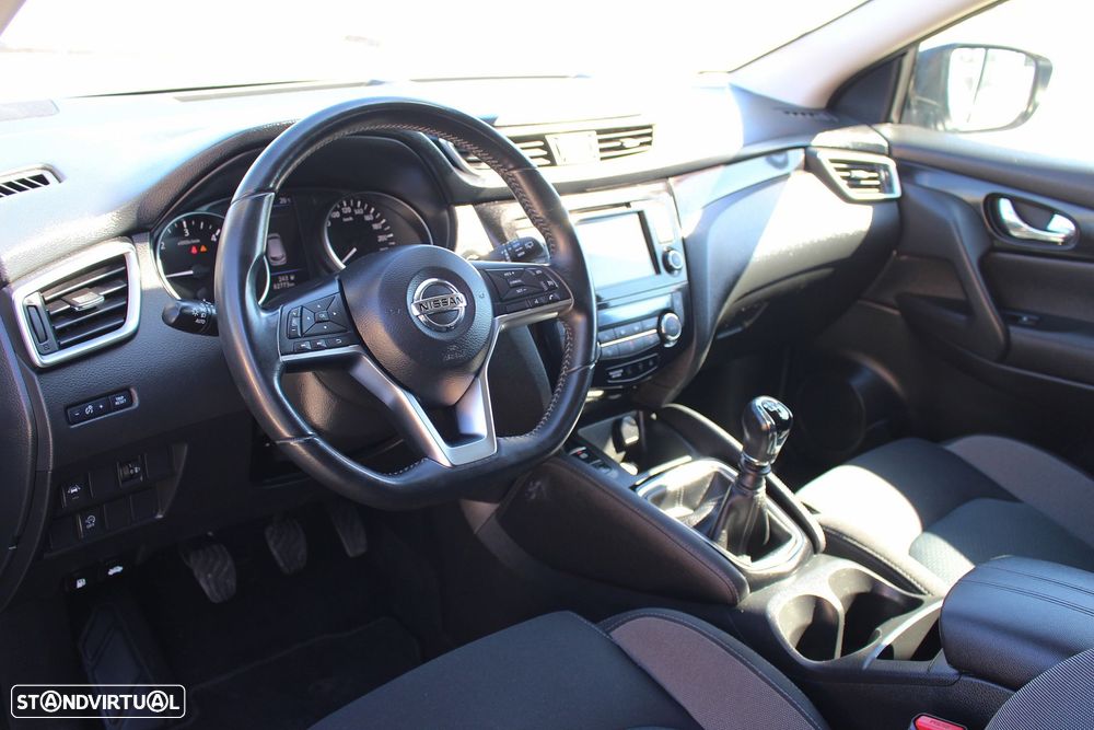 Nissan Qashqai 1.5 dCi N-Connecta - 17