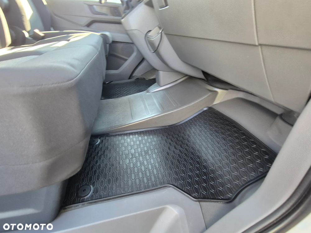 Volkswagen CRAFTER/IGLOOCAR - 12