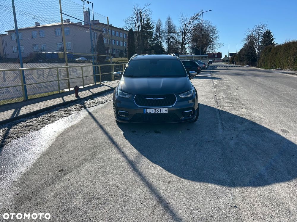 Chrysler Pacifica - 22