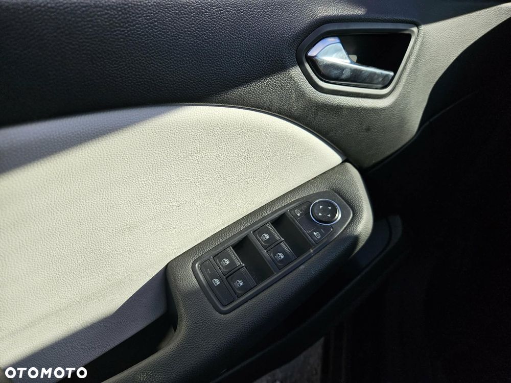 Renault Clio E-TECH 140 EXPERIENCE - 12