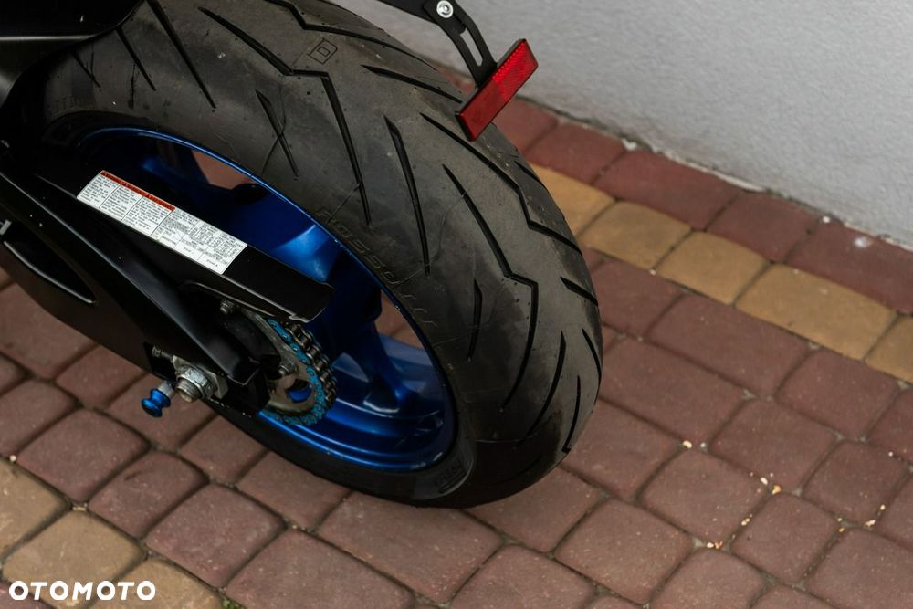 Suzuki GSX-R - 14