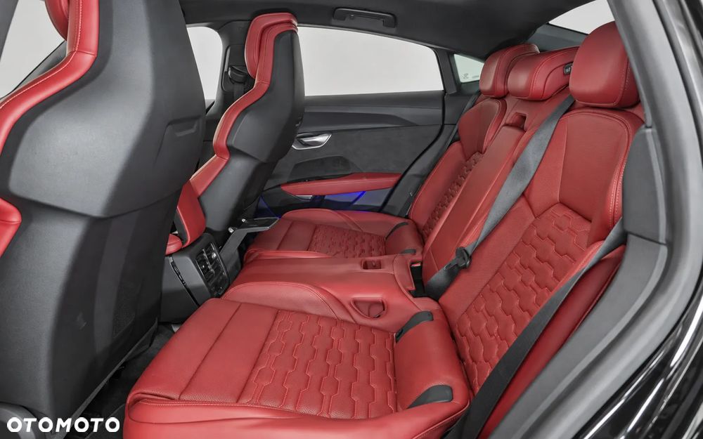 Audi e-tron GT quattro - 10