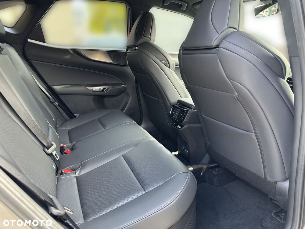 Lexus NX - 11